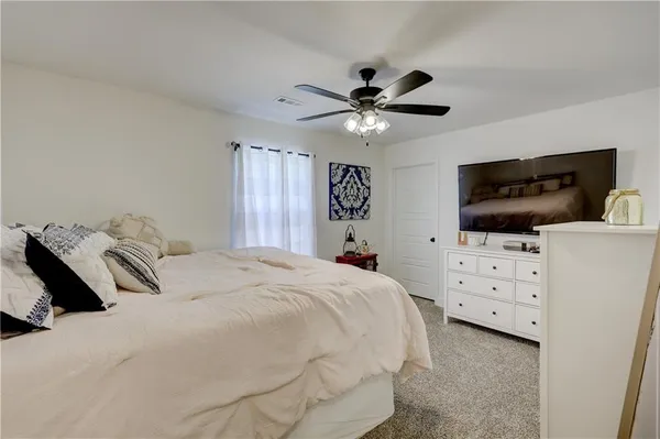 $409,950 | 901 Black Thorn Drive, Carl Junction, MO 64834