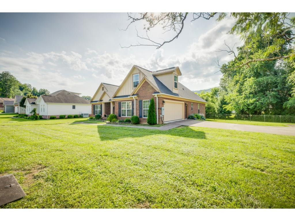 107 Old Farm Road Erwin, TN 37650 - Photo 2 of 36 Photo 2