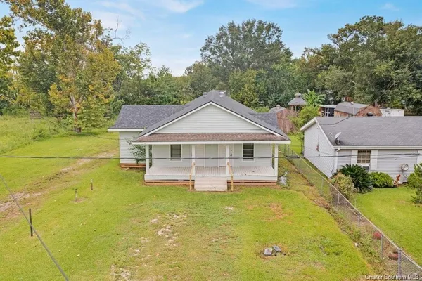 $119,000 | 408 South Knapp Avenue, Unit A & B, Iowa, LA 70647