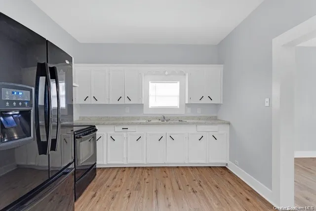 $126,900 | 408 South Knapp Avenue, Unit A & B, Iowa, LA 70647