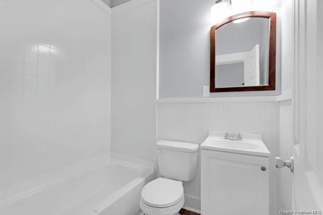 $126,900 | 408 South Knapp Avenue, Unit A & B, Iowa, LA 70647