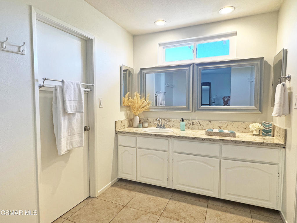 2401 El Portal Way Oxnard, CA 93035 - Photo 19 of 41