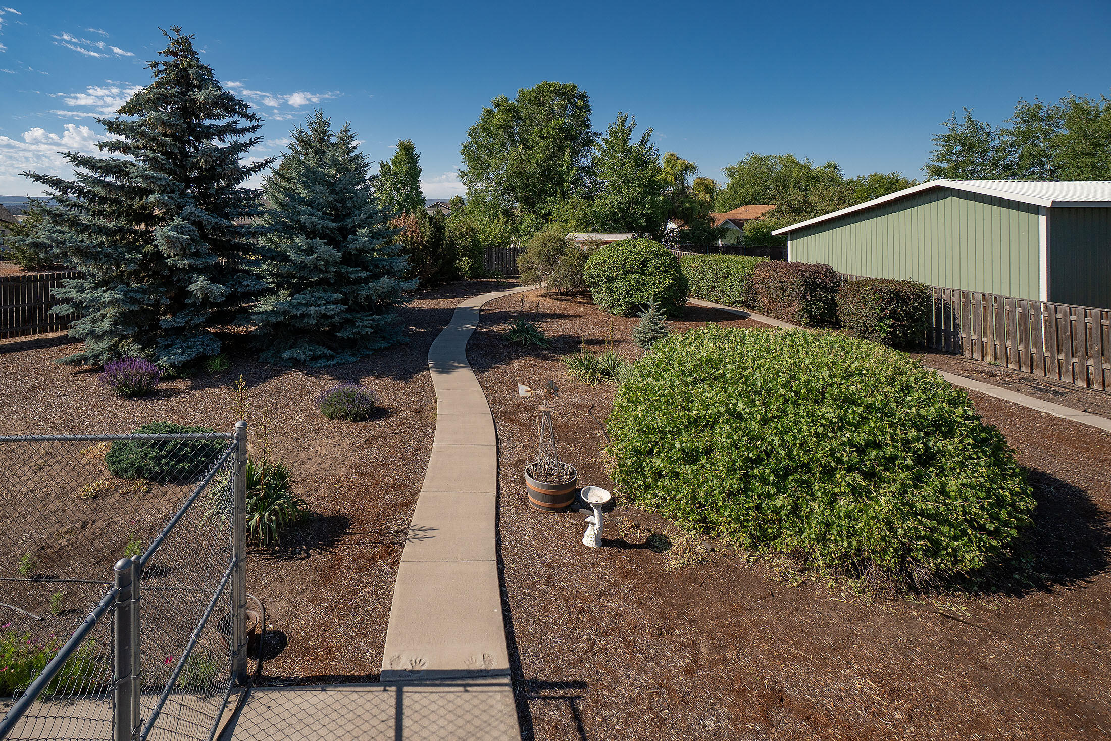 2761 Northeast Yellowpine Road Prineville, OR 97754 - Photo 23 of 23 SE yard from the RV pad