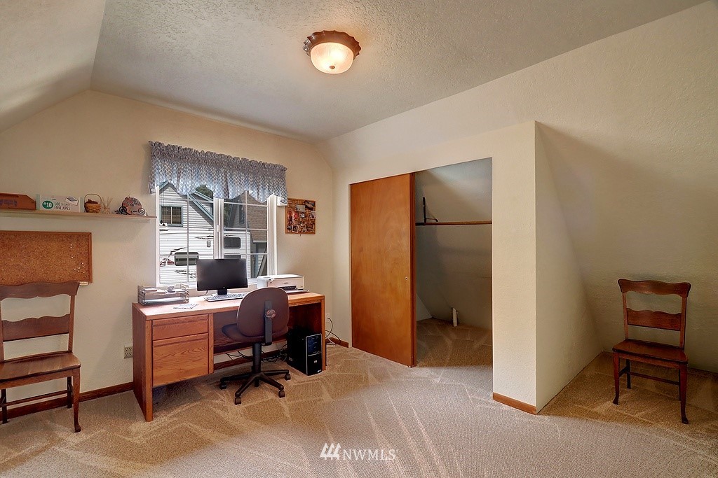 20920 West Richmond Road Bothell, WA 98021 - Photo 13 of 19