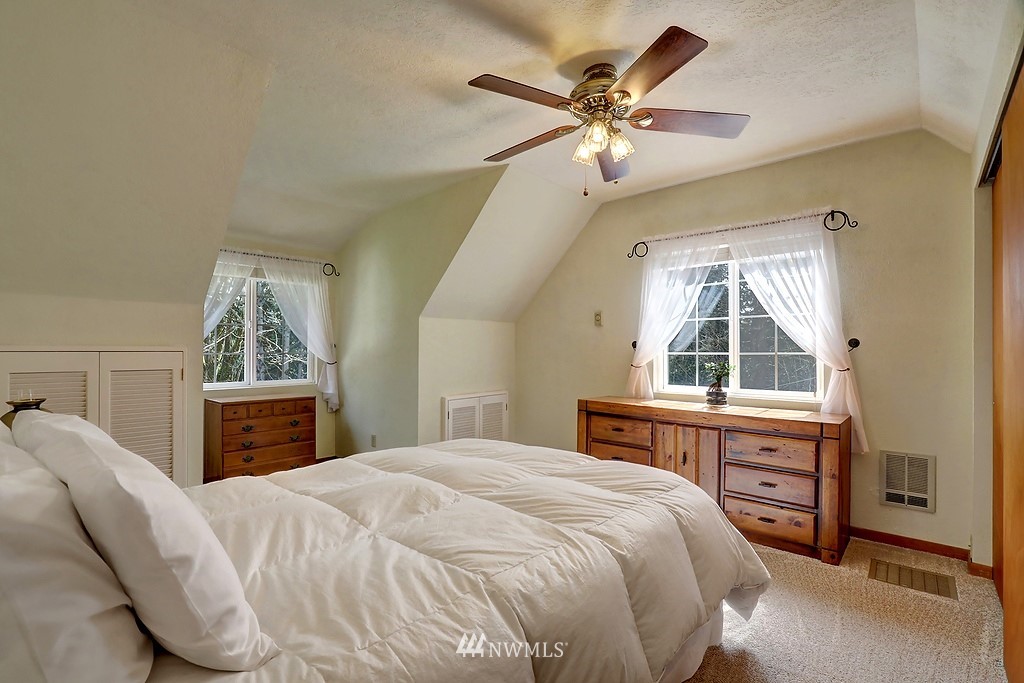 20920 West Richmond Road Bothell, WA 98021 - Photo 15 of 19