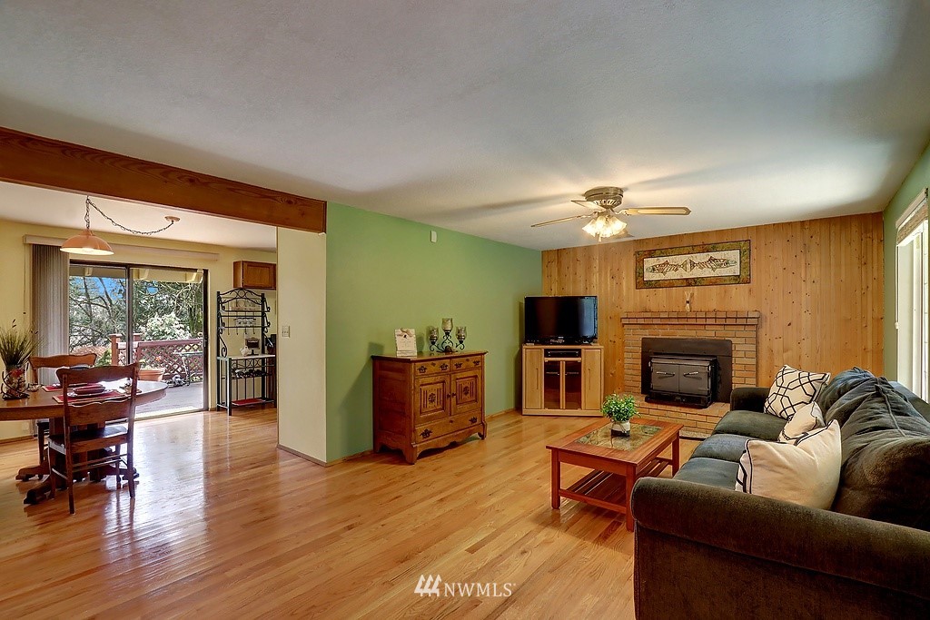 20920 West Richmond Road Bothell, WA 98021 - Photo 3 of 19