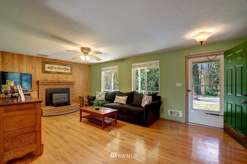 20920 West Richmond Road Bothell, WA 98021 - Photo 4 of 19