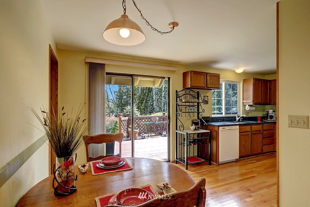 20920 West Richmond Road Bothell, WA 98021 - Photo 5 of 19