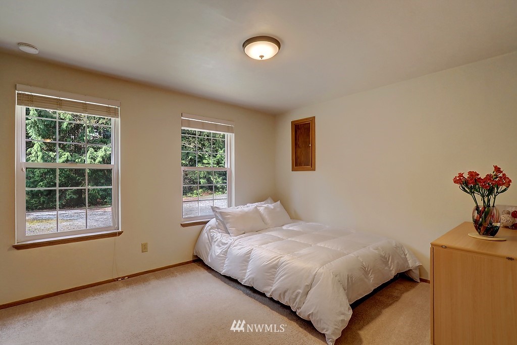 20920 West Richmond Road Bothell, WA 98021 - Photo 9 of 19