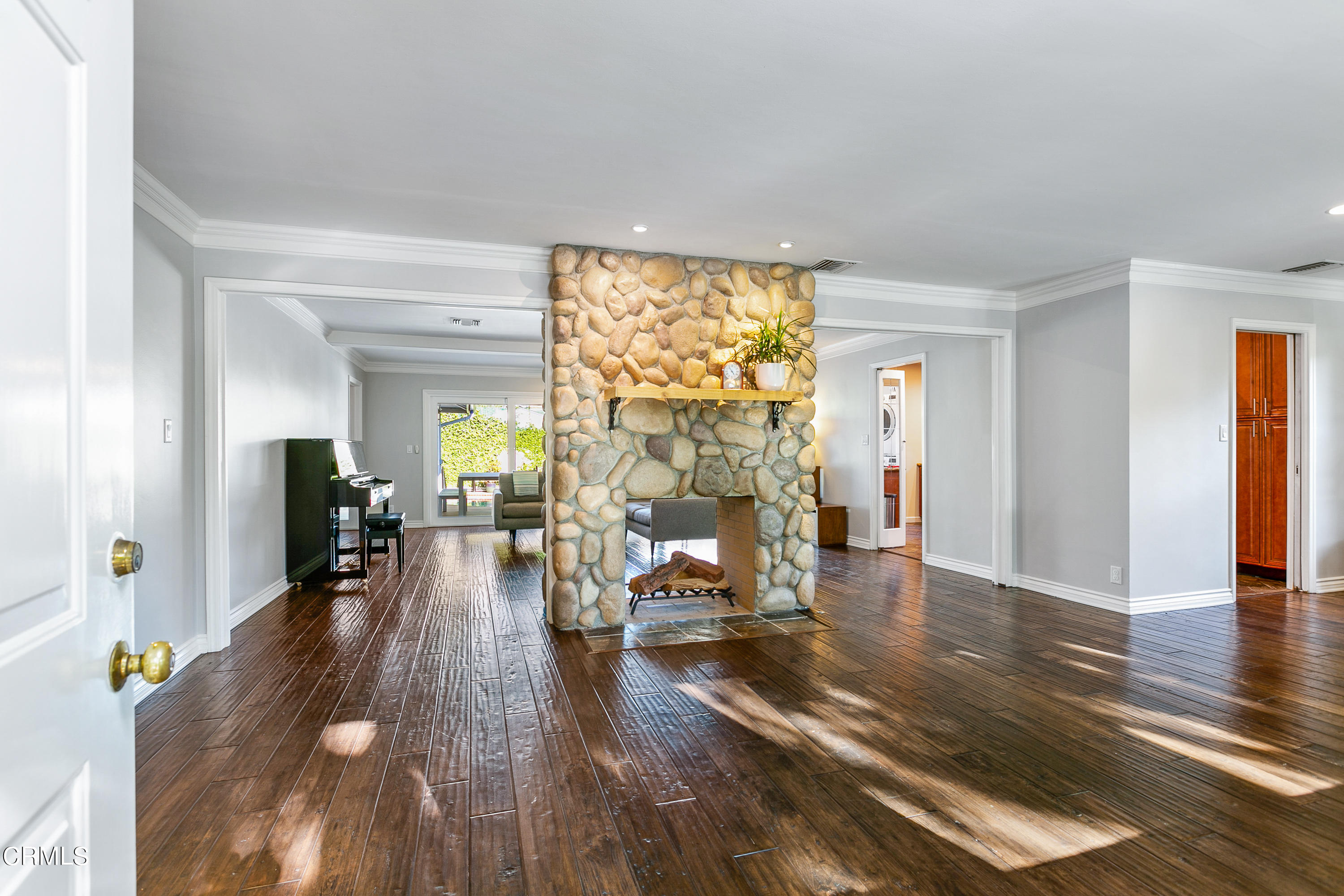 4346 Canyon Crest Road Altadena, CA 91001 - Photo 3 of 26 03 - Canyon Crest (4346)