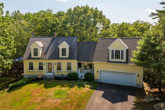 $785,000 | 239 Clay Hill Road, York, ME 03902