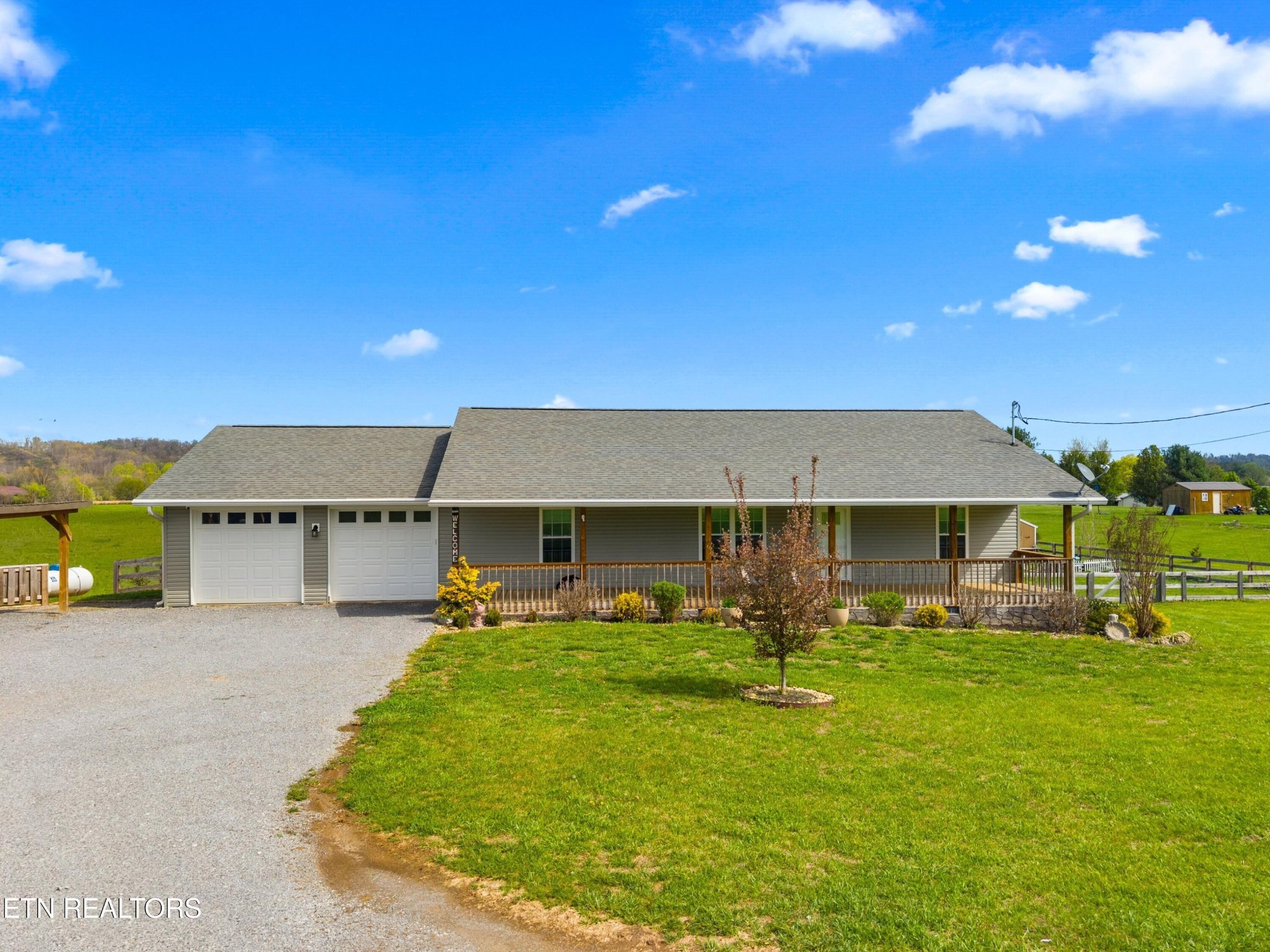 1159 Camellia Road Newport, TN 37821 - Photo 4 of 45 a front view of house with yard