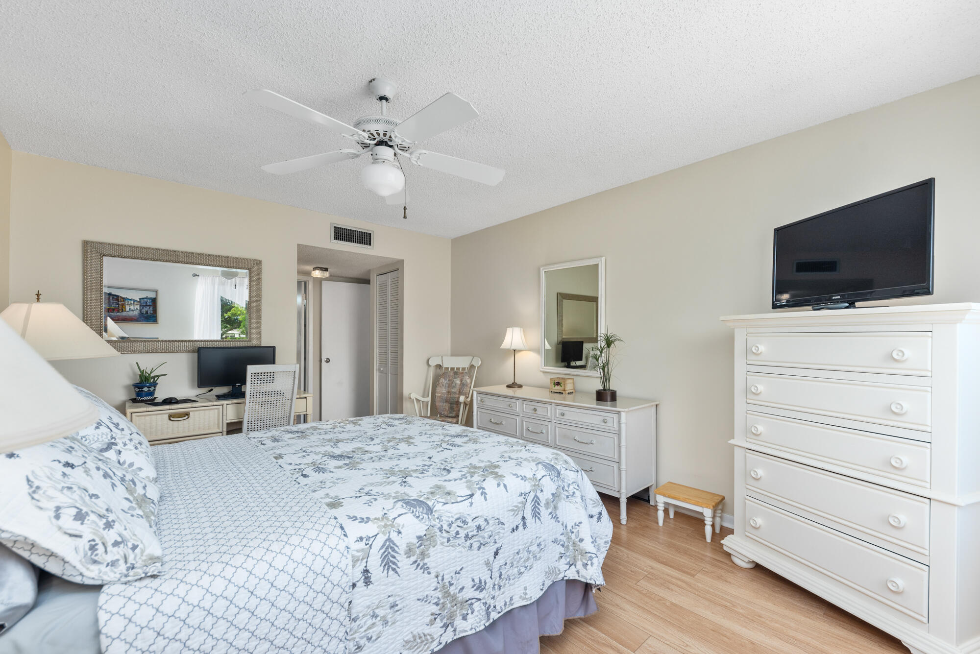 5333 Southeast Miles Grant Road, Unit 203 Stuart, FL 34997 - Photo 18 of 29 EREP-25