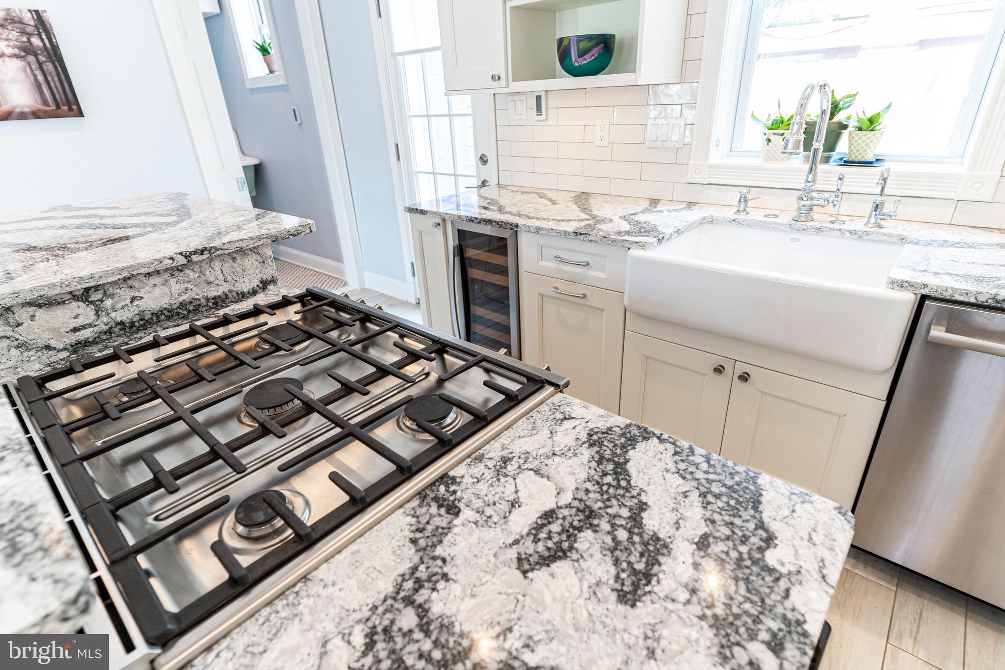 906 12th Street Southeast Washington, DC 20003 - Photo 13 of 33