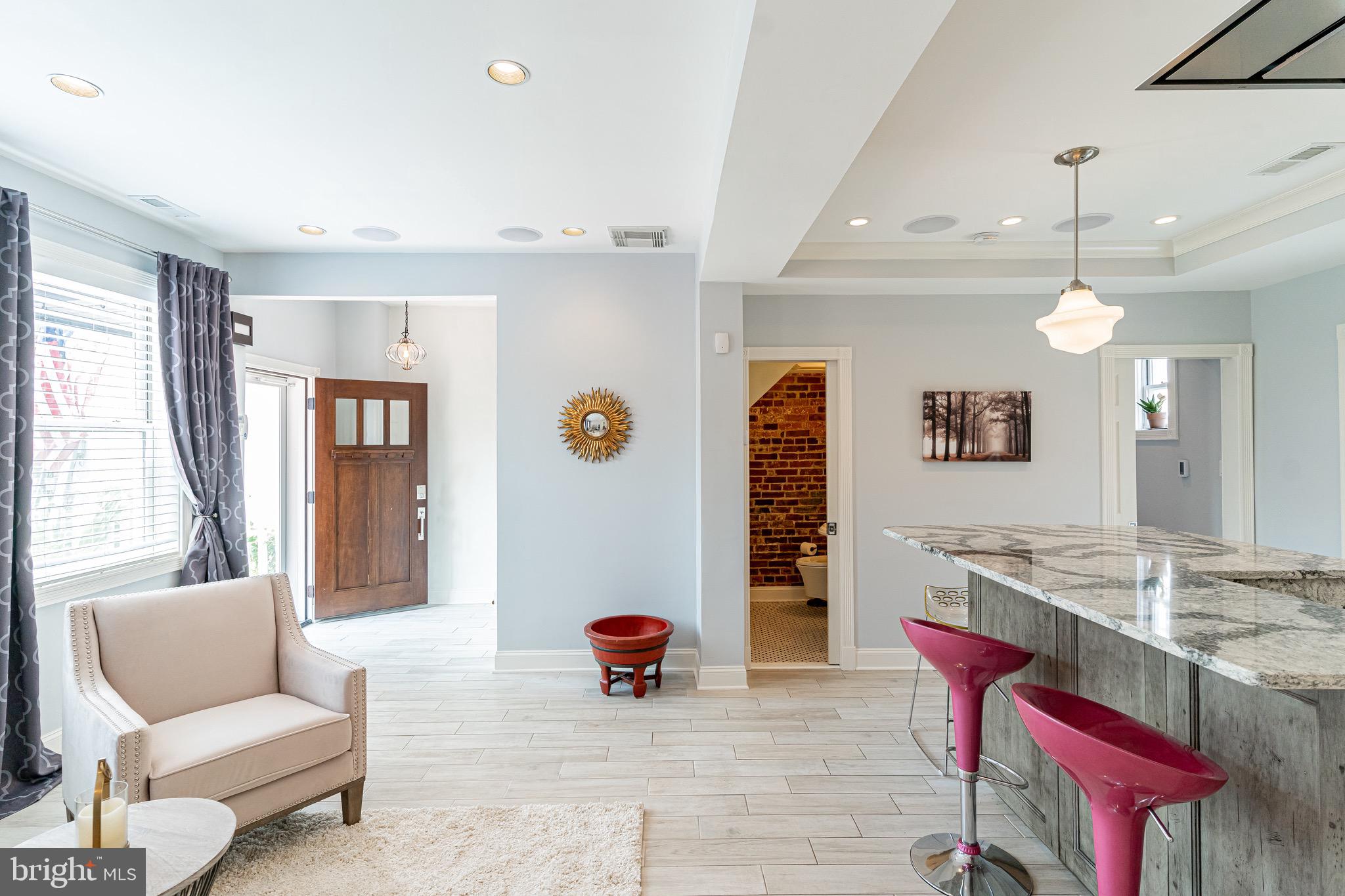 906 12th Street Southeast Washington, DC 20003 - Photo 8 of 33