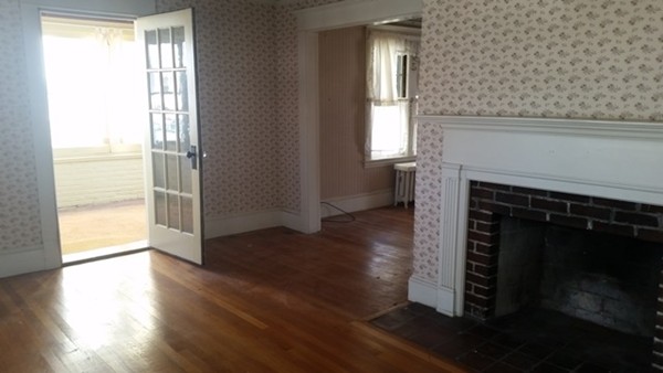 37 Burton Street Springfield, MA 01108 - Photo 15 of 29 Gallery Image 15