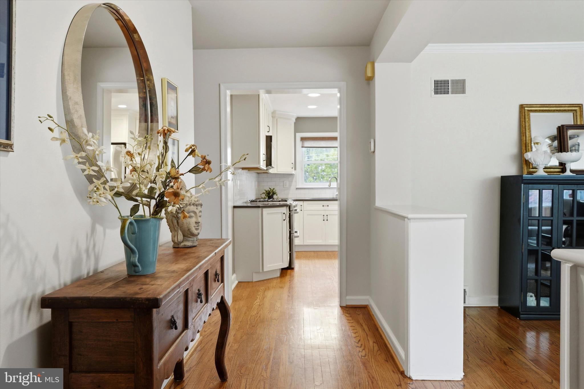 617 Paddock Road Havertown, PA 19083 - Photo 3 of 45