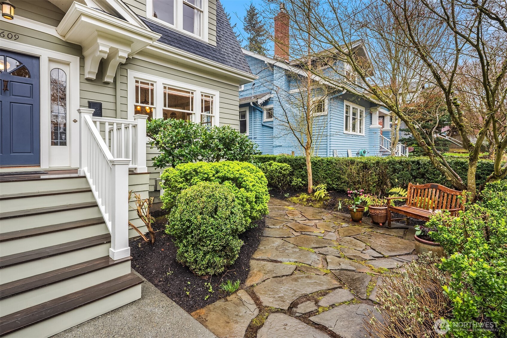 3609 Burke Avenue North Seattle, WA 98103 - Photo 2 of 40