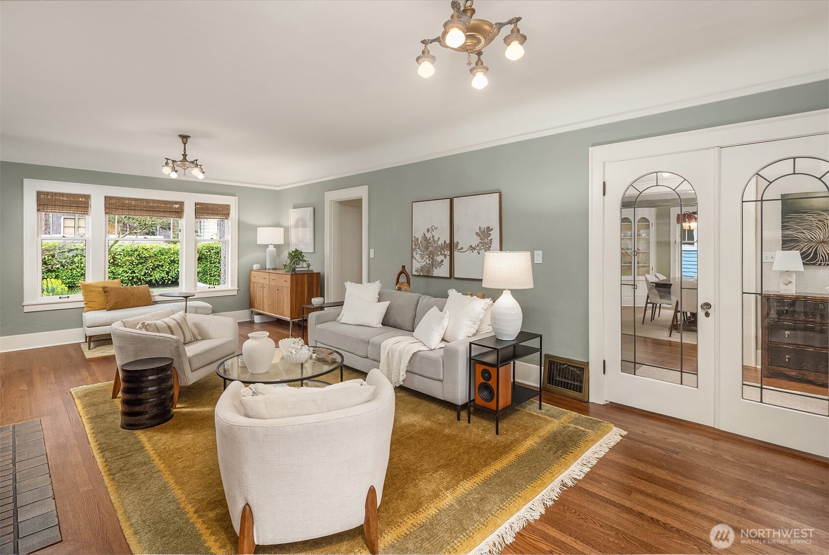 3609 Burke Avenue North Seattle, WA 98103 - Photo 5 of 40