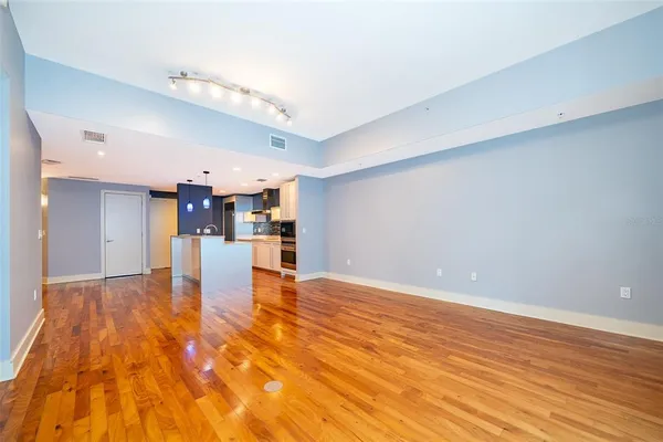 $2,500 | 260 South Osceola Avenue, Unit 710, Orlando, FL 32801