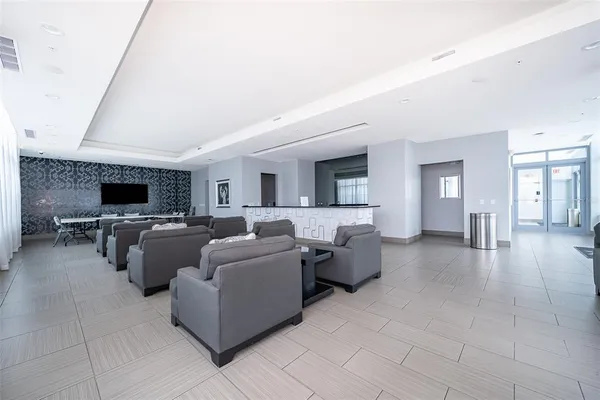 $2,500 | 260 South Osceola Avenue, Unit 710, Orlando, FL 32801