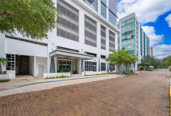 $2,500 | 260 South Osceola Avenue, Unit 710, Orlando, FL 32801