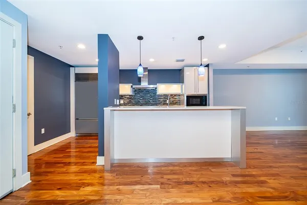 $2,500 | 260 South Osceola Avenue, Unit 710, Orlando, FL 32801