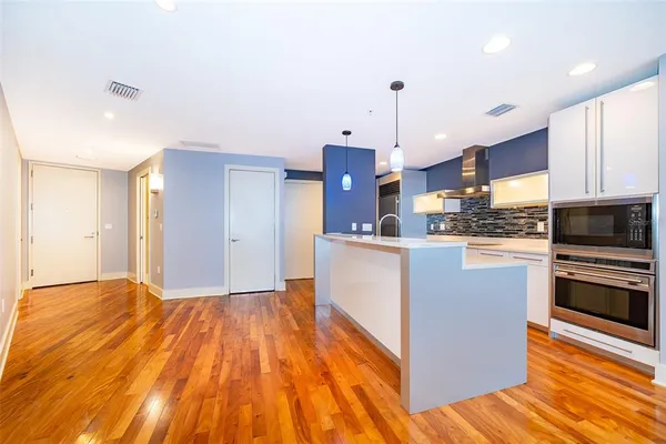 $2,500 | 260 South Osceola Avenue, Unit 710, Orlando, FL 32801