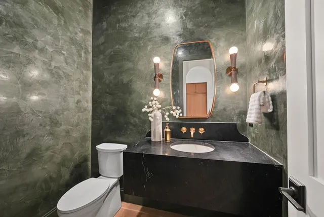 $2,800,000 | 6814 Dalhart Lane, Dallas, TX 75214