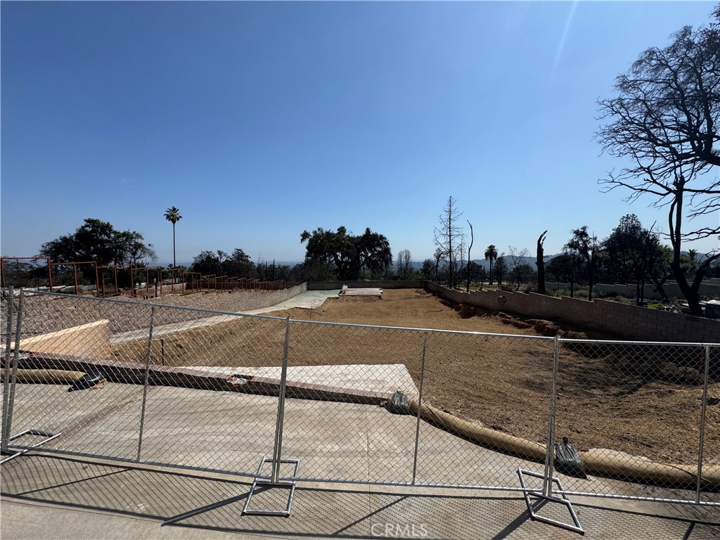 628 Wapello Street Altadena, CA 91001 - Photo 2 of 13 a view of a swimming pool with a yard