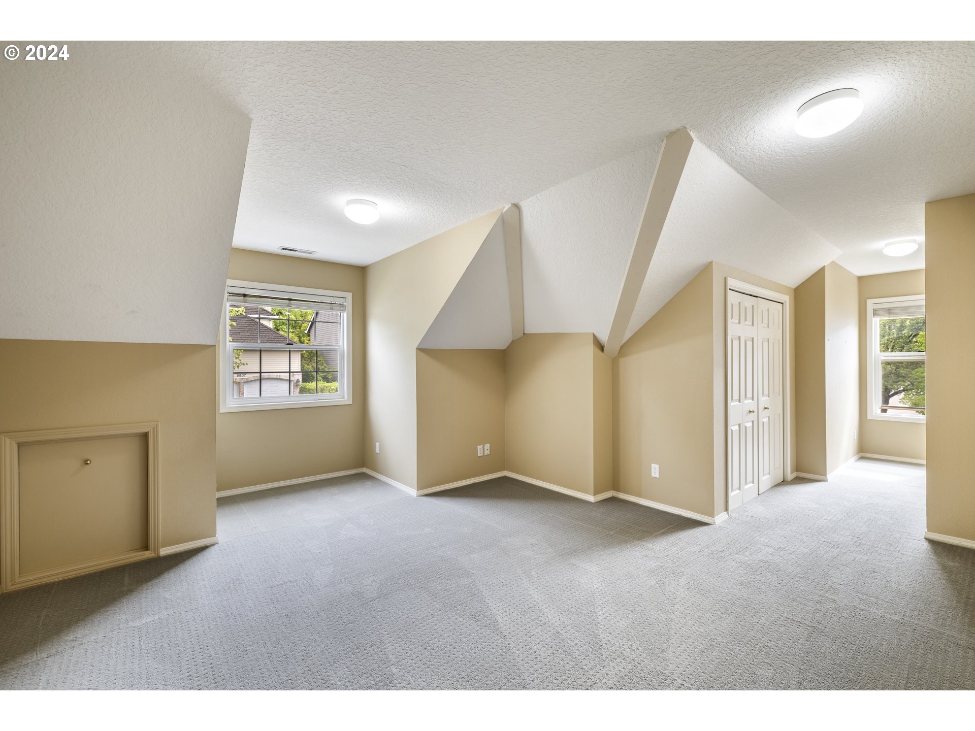 5802 Ridgetop Court Lake Oswego, OR 97035 - Photo 25 of 34 Gallery Image 25