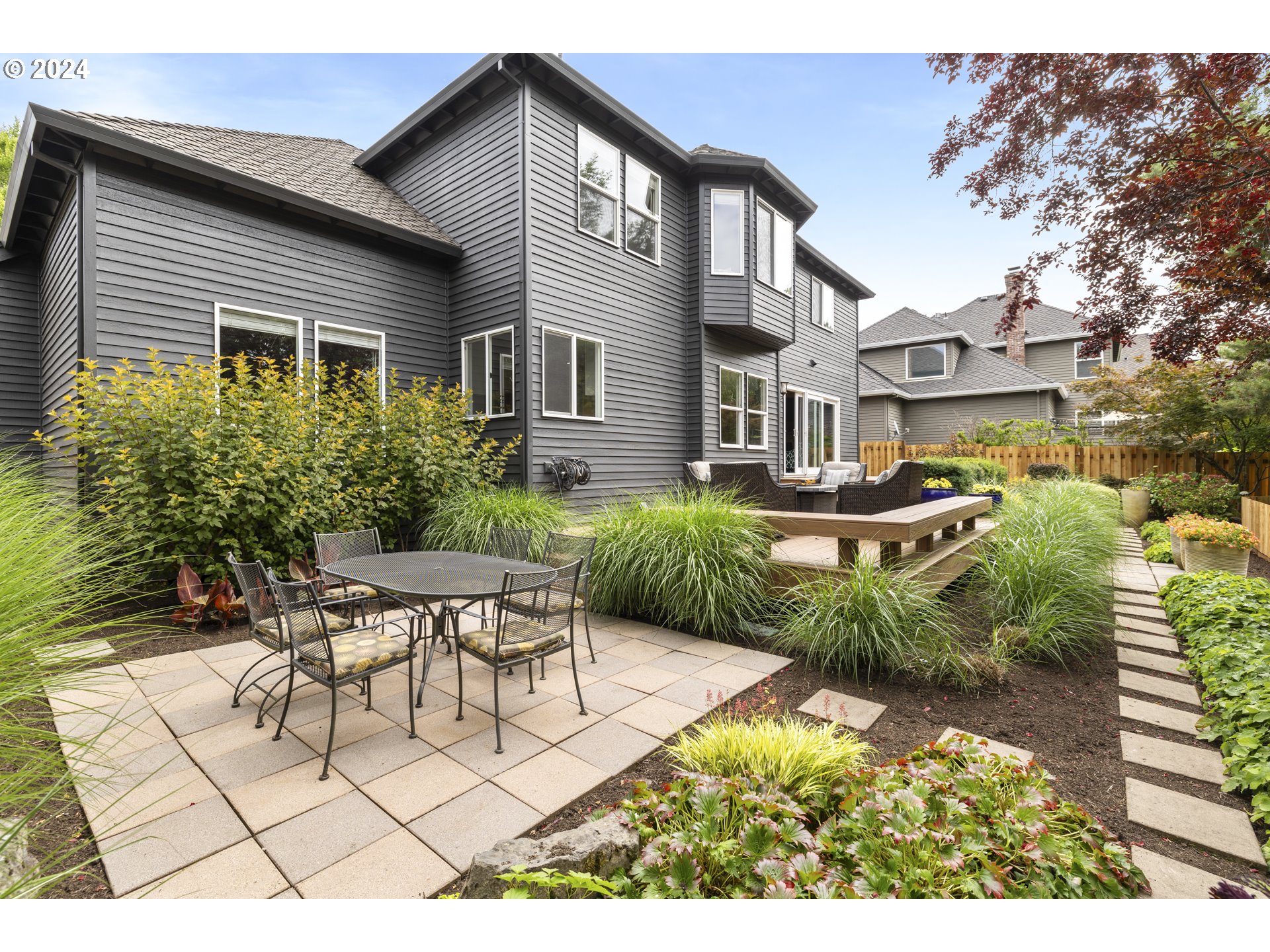 5802 Ridgetop Court Lake Oswego, OR 97035 - Photo 27 of 34 Gallery Image 27
