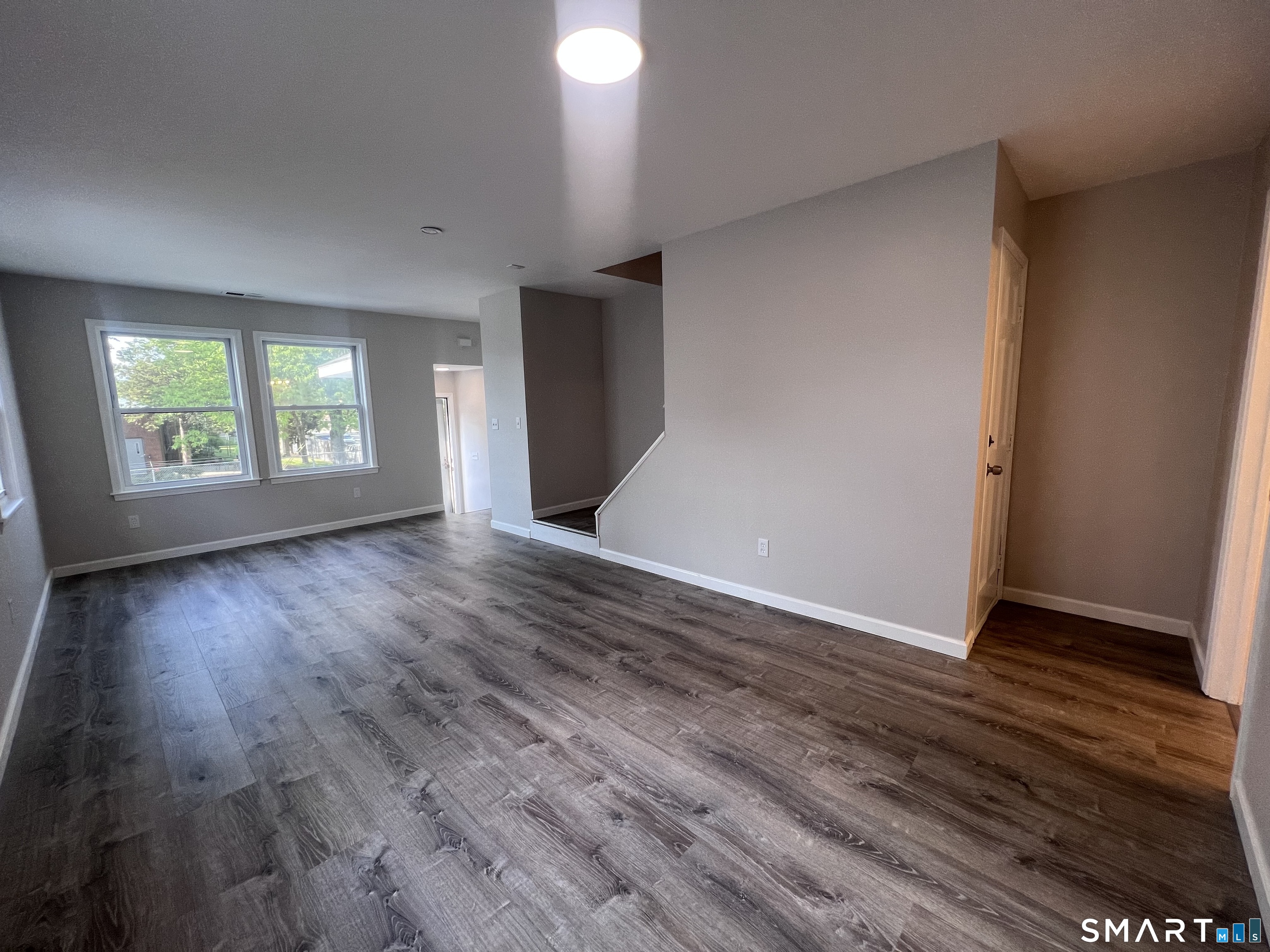 95 Shell Street Bridgeport, CT 06605 - Photo 4 of 34