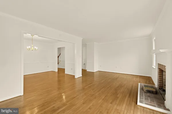 $3,600 | 2 Spindrift Way, Annapolis, MD 21403