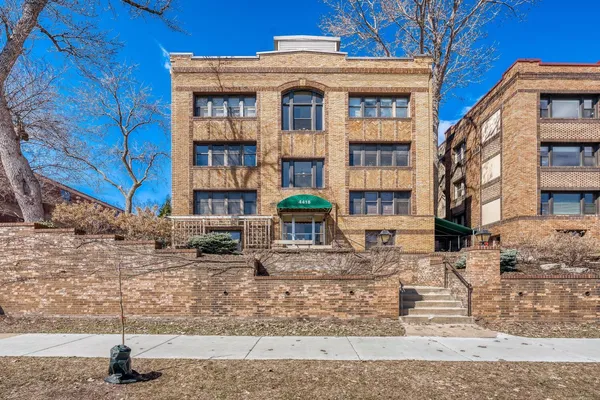 $300,000 | 4418 West Lake Harriet Parkway, Unit 303, Minneapolis, MN 55410