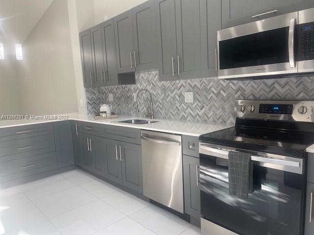 6990 Northwest 179th Street, Unit 2012 Hialeah, FL 33015 - Photo 4 of 21