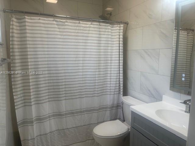 6990 Northwest 179th Street, Unit 2012 Hialeah, FL 33015 - Photo 8 of 21