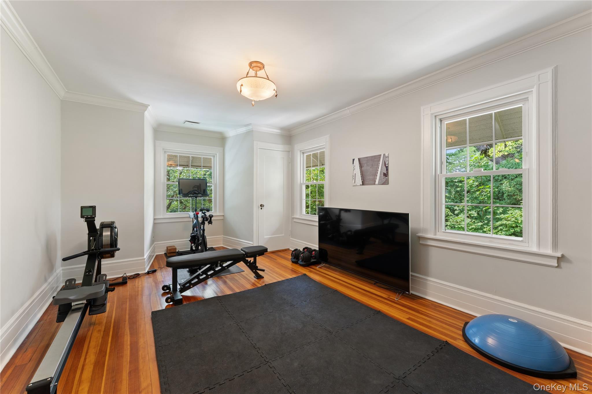 2 Dellwood Road Bronxville, NY 10708 - Photo 28 of 36 This is the second level bedroom with full bathroom that is being used as a gym.