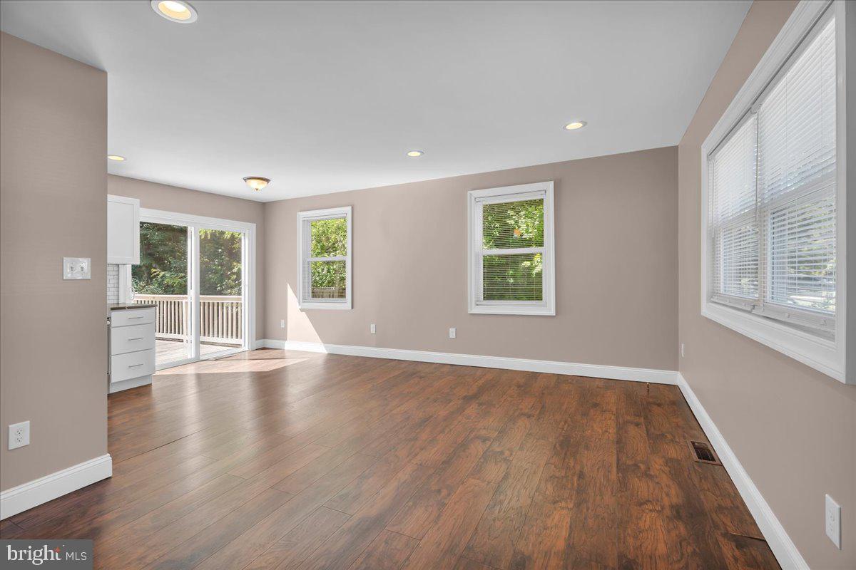132 Edison Road Cherry Hill, NJ 08034 - Photo 5 of 24