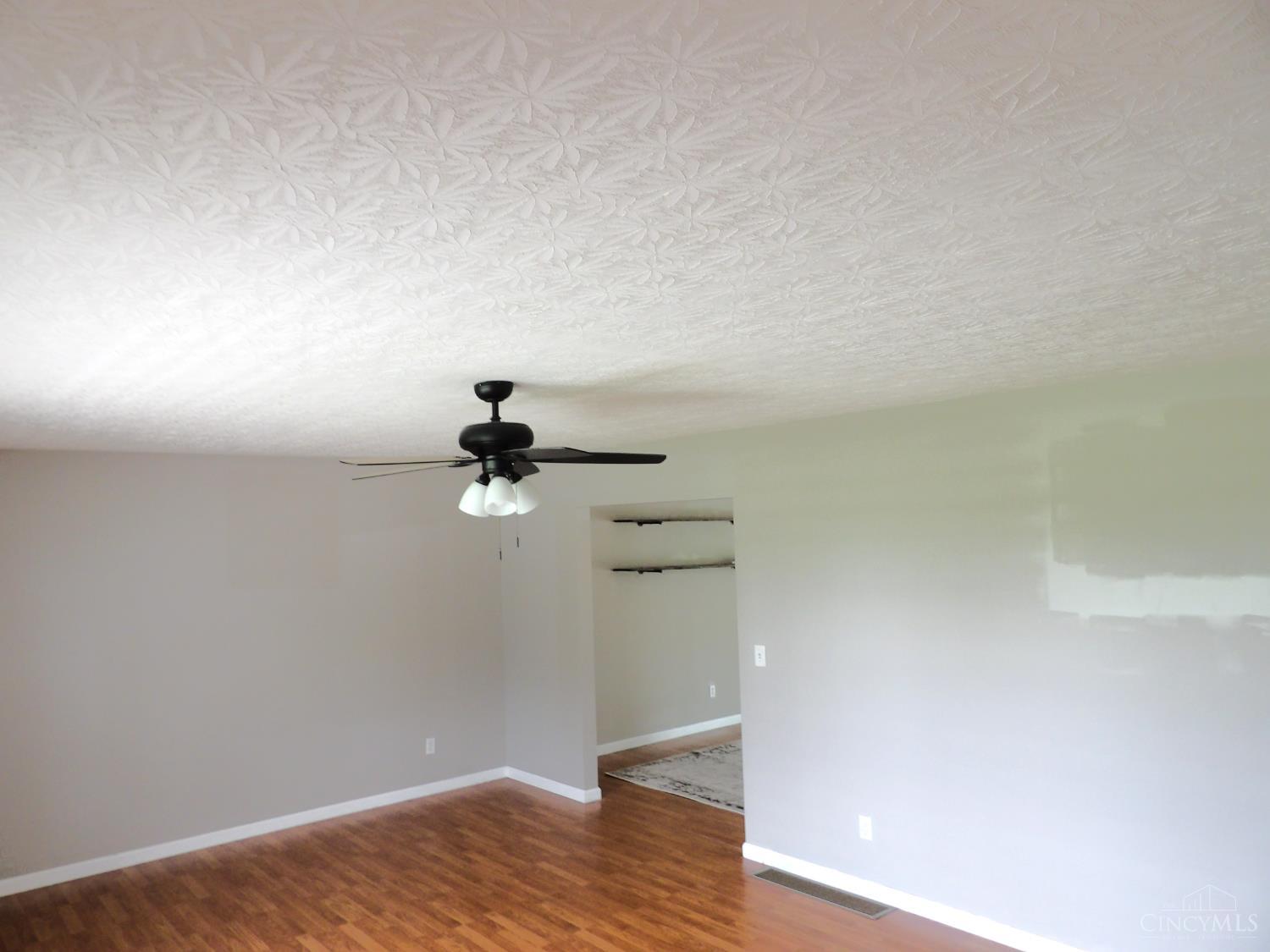 1003 Russellville Road Winchester, OH 45697 - Photo 6 of 48