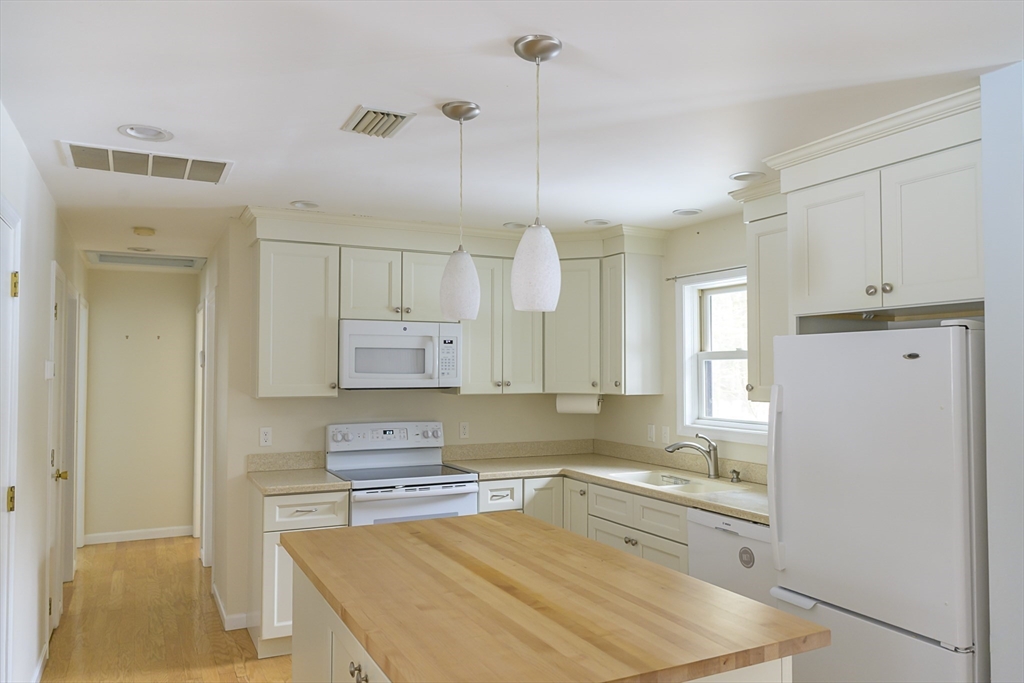 97 Gulf Road Belchertown, MA 01007 - Photo 8 of 35