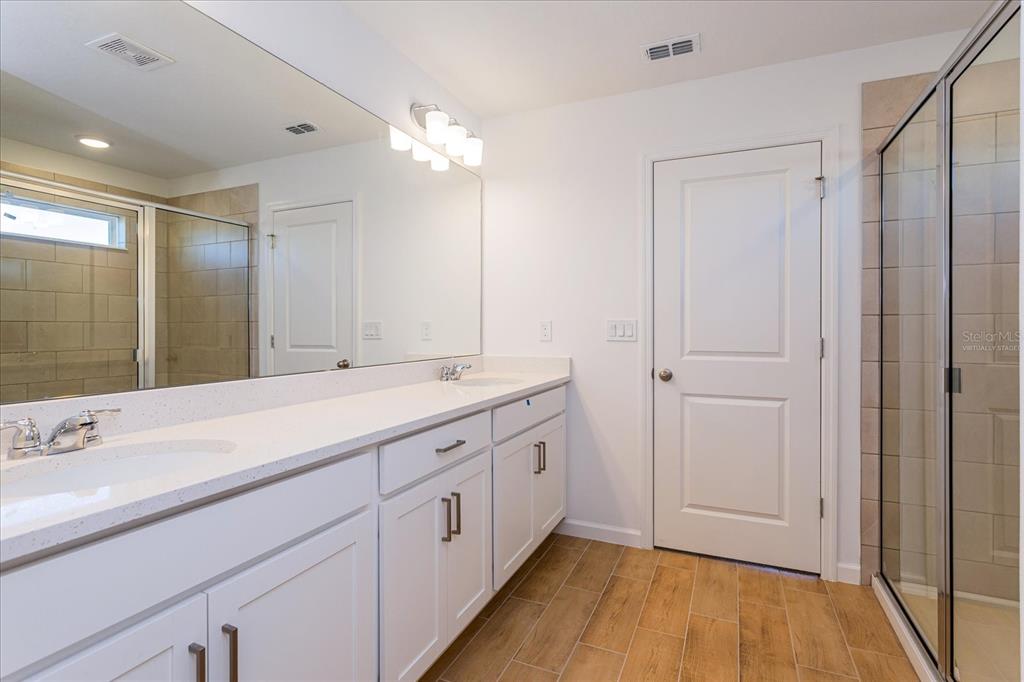 2908 Supermarine Road Tavares, FL 32778 - Photo 14 of 25 Gallery Image 14