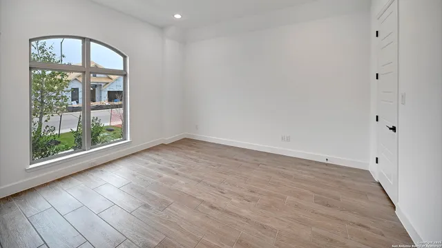 $499,900 | 183 Mountain Oak, Castroville, TX 78009