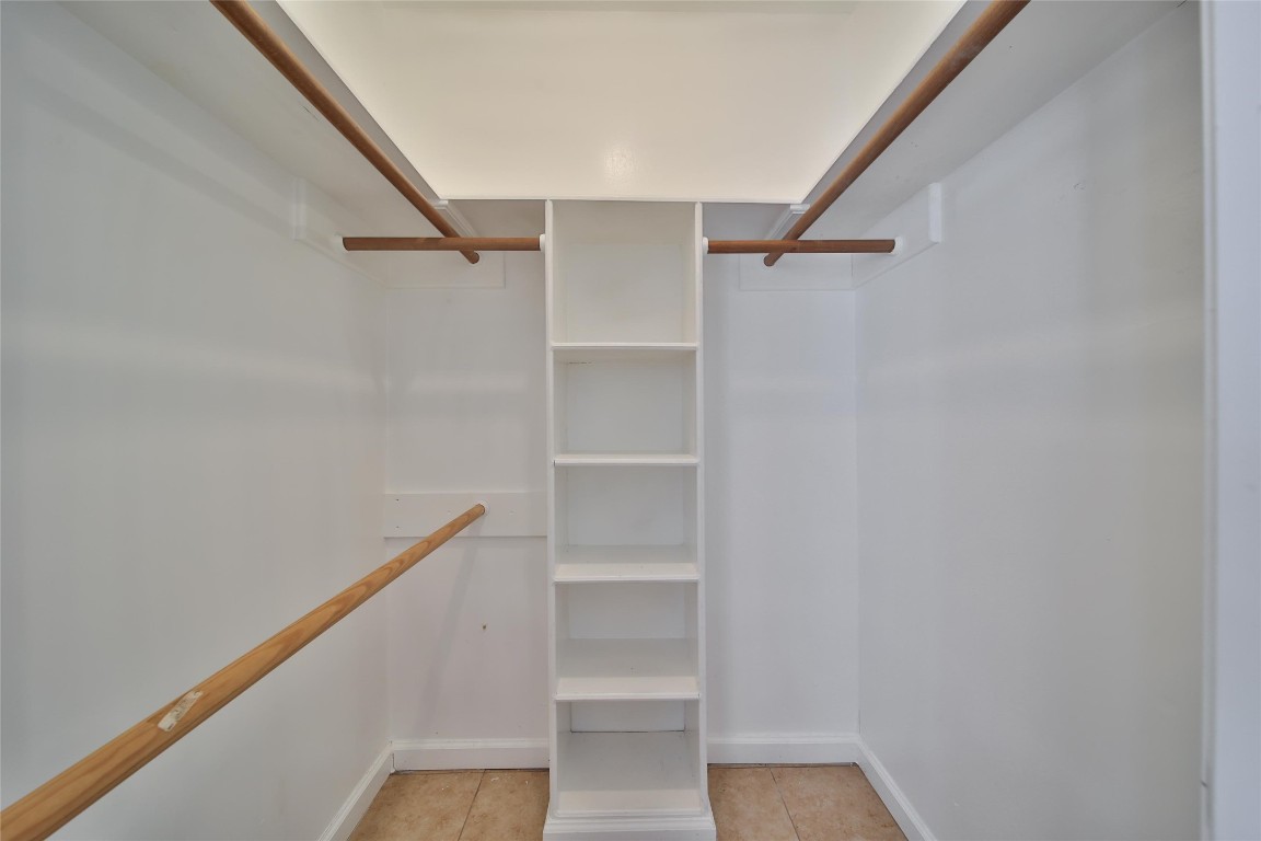 990 Redway Lane Houston, TX 77062 - Photo 17 of 21 a view of an empty walk in closet