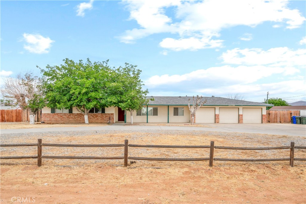 13755 Mohawk Road Apple Valley, CA 92307 - Photo 2 of 66