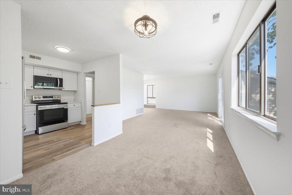 63 Sandra Road Voorhees, NJ 08043 - Photo 13 of 36