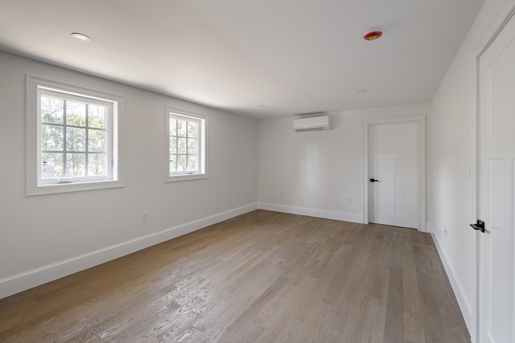 124 Lovejoy Road Andover, MA 01810 - Photo 14 of 32