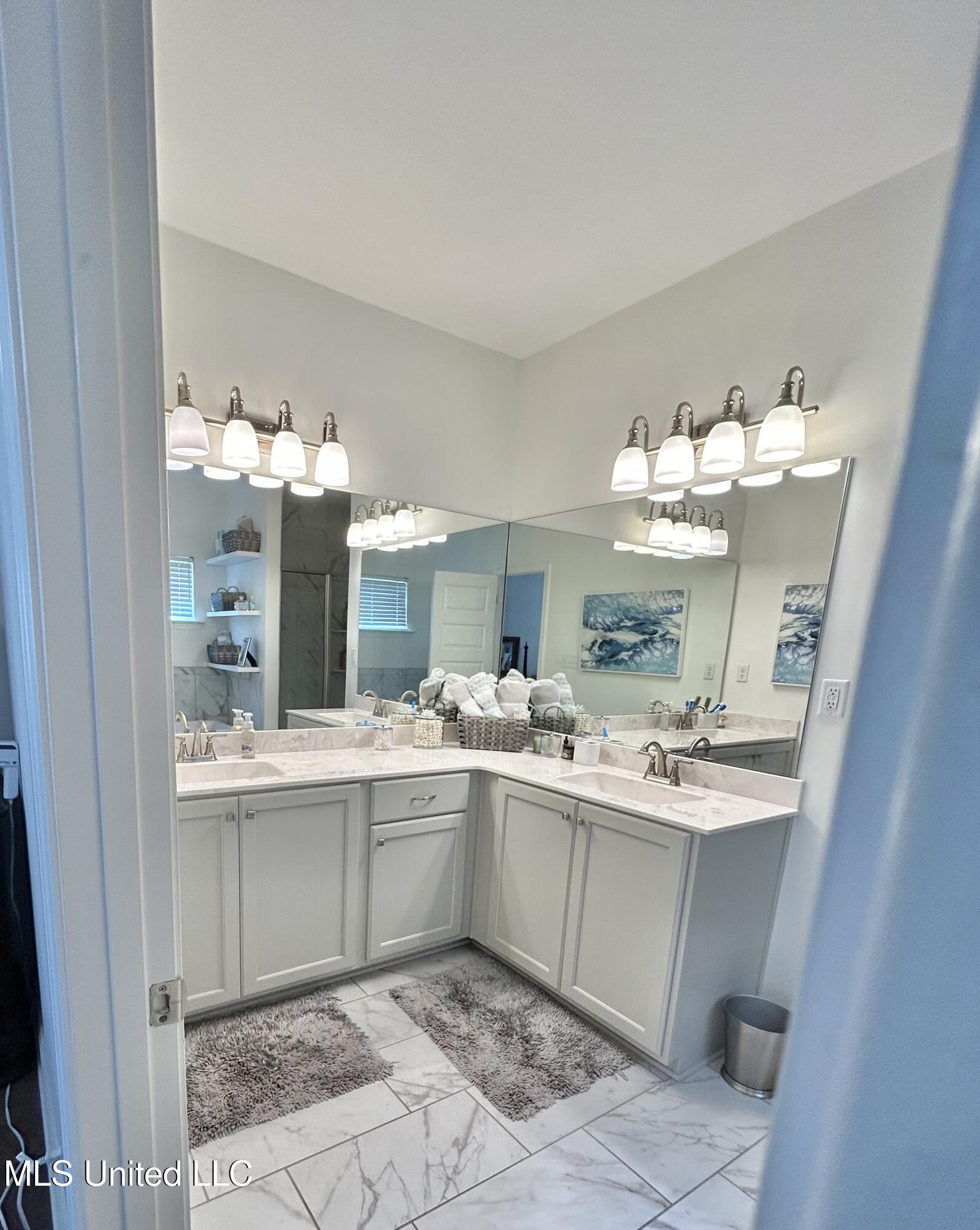 698 Rikard Drive Hernando, MS 38632 - Photo 20 of 25 Primary Bath