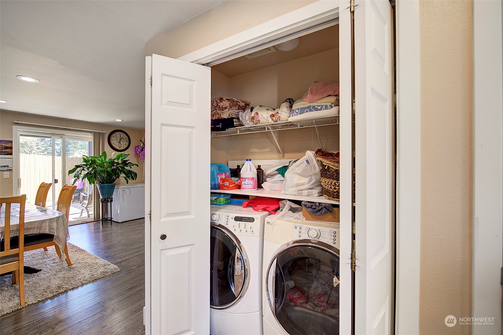 11717 2nd Drive Southeast, Unit A & B Everett, WA 98208 - Photo 28 of 40 a view of washer and dryer in a utility room