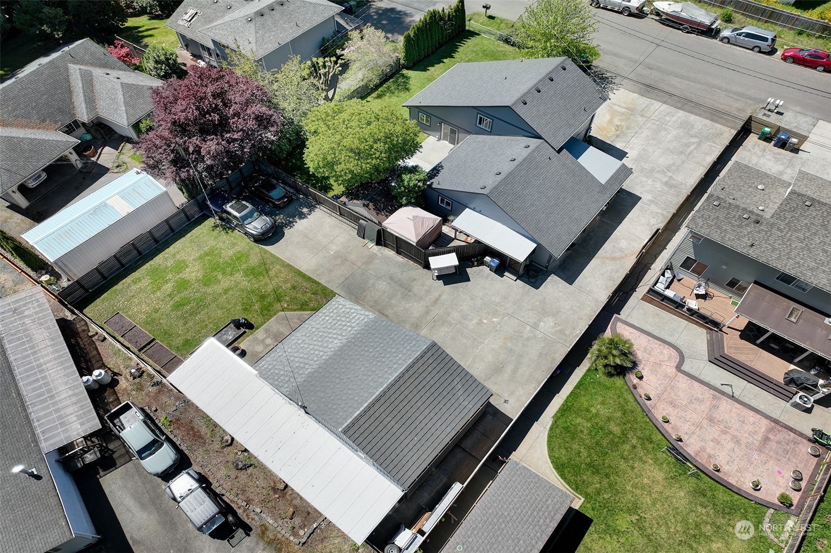 11717 2nd Drive Southeast, Unit A & B Everett, WA 98208 - Photo 39 of 40 an aerial view of a house with a garden